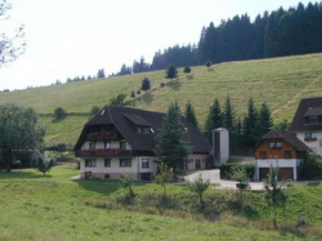 Отель Ferienwohnung Armbruster  Санкт-Георген